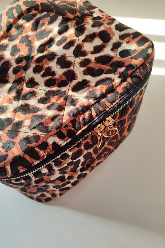 کیف صندوقچهای leopard🐆